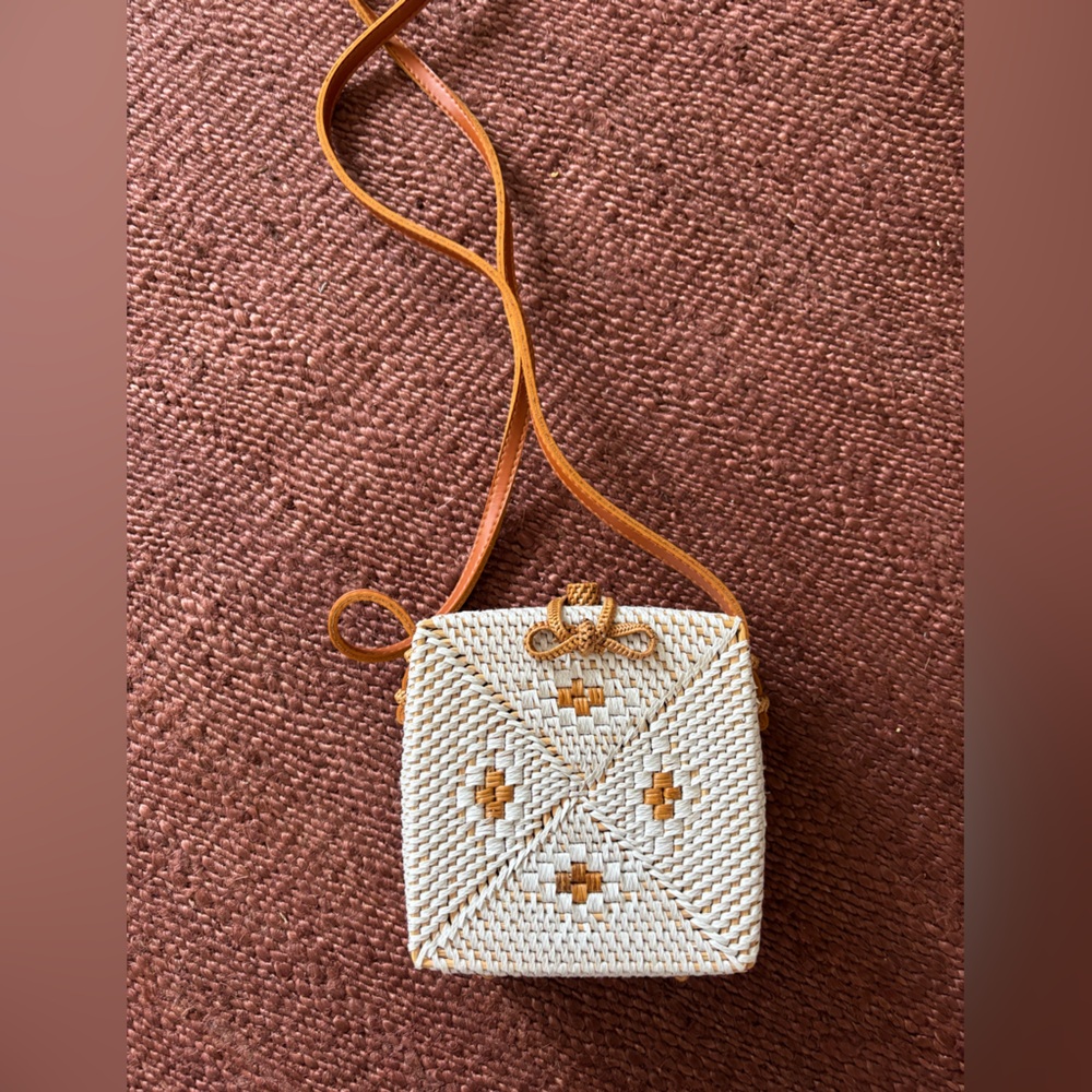 Woven rattan crossbody